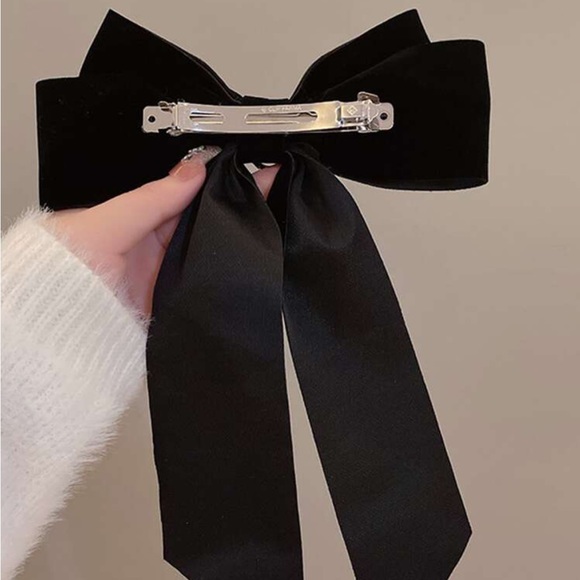 Set of 2 Black Velvet Detail Hair Clips - Picture 5 of 6